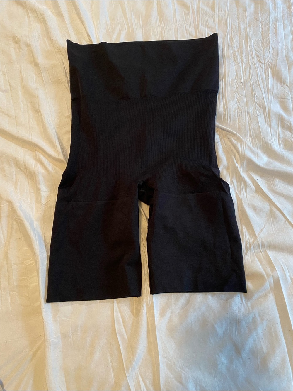 “M” 💃🏻High-Waist Shaping body contour.